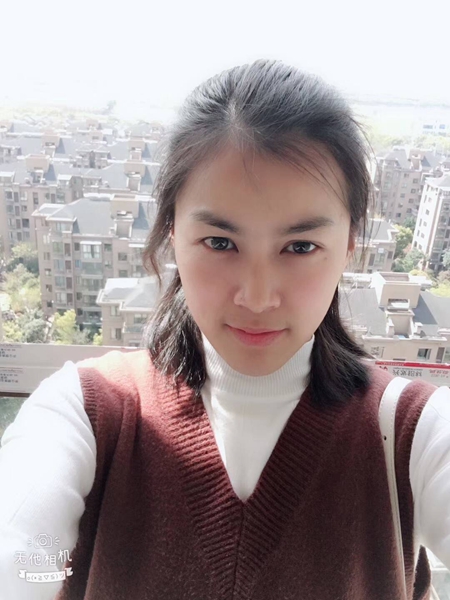 杨莉.jpg